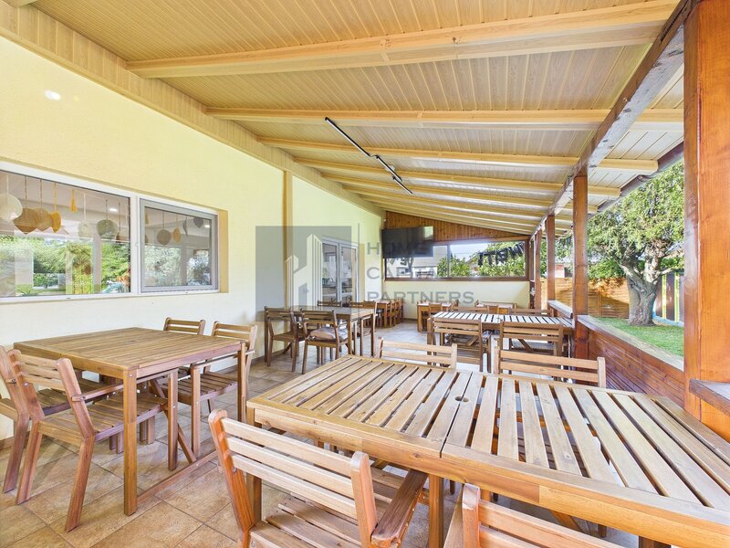 Domnesti Vanzare casa P+M, 7 camere, 4 dormitoare, 4 bai, garaj 3 autoturisme